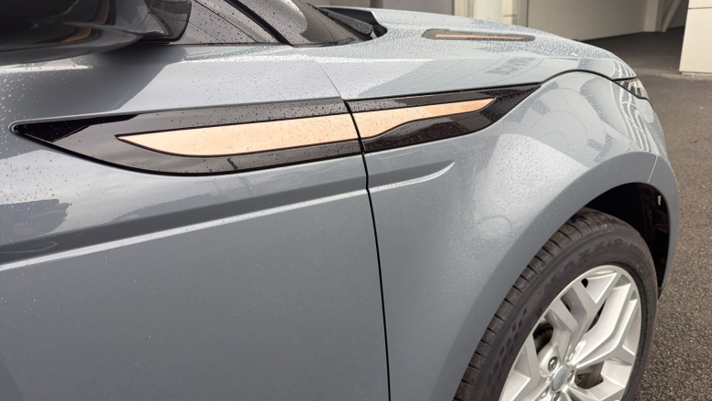 Land Rover Range Rover Evoque 2.0 D200 R-Dynamic SE 5dr Auto Diesel Hatchback